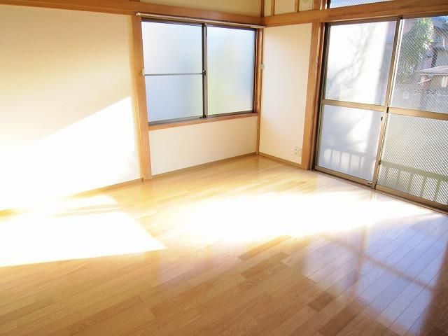 �y���ԁE���r���O�z�@