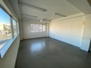 �y���ԁE���r���O�z�@