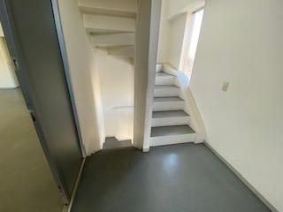 �y�G���g�����X�z�@