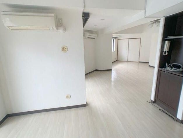 �y���ԁE���r���O�z�@