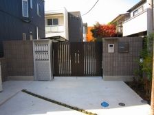 �y�G���g�����X�z�@����ɂ̓I�[�g���b�N�����Ă��܂��B�@�A�v���[�`������Ƃ������