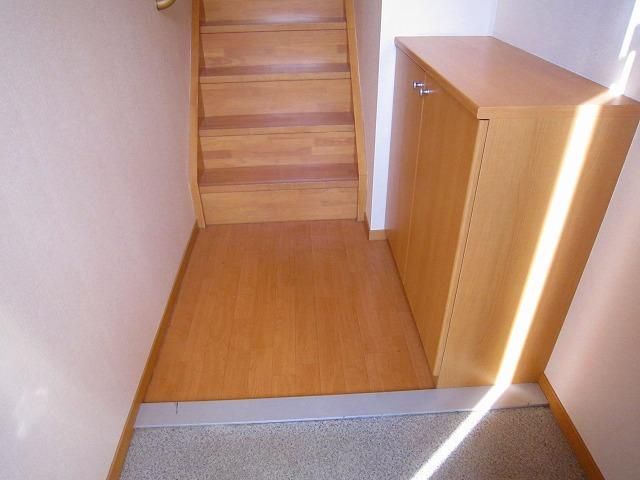 �y���ԁE���r���O�z�@