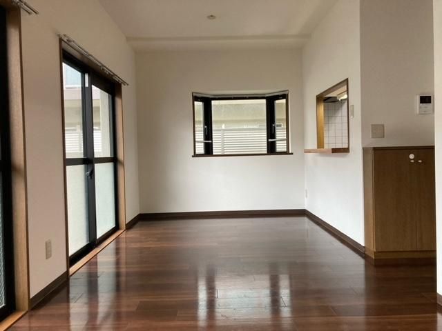 �y���ԁE���r���O�z�@