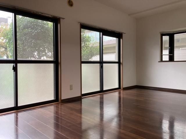 �y���ԁE���r���O�z�@