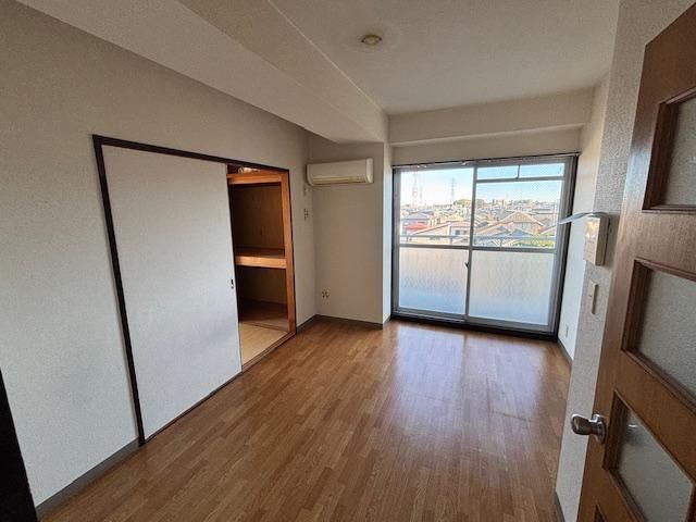 �y���ԁE���r���O�z�@