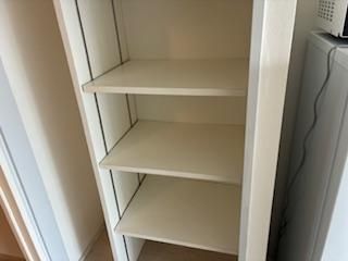 �H�i�Ȃǂ����[����̂ɕ֗��ȒI